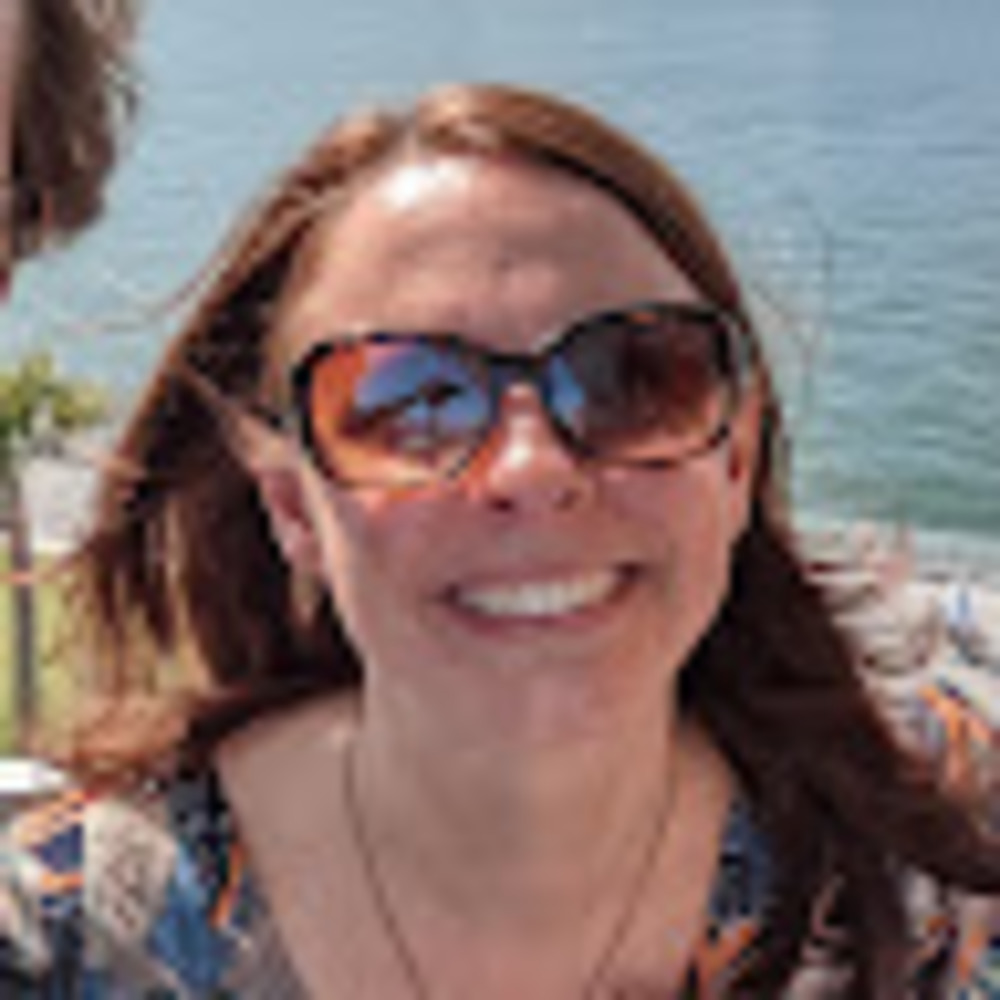 Meet your Posher, Carrie